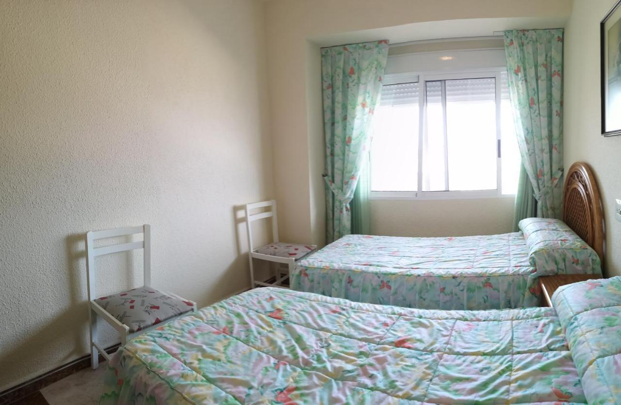 Apartamento A Pie De Playa-Edificio Bonaire Гандія Екстер'єр фото